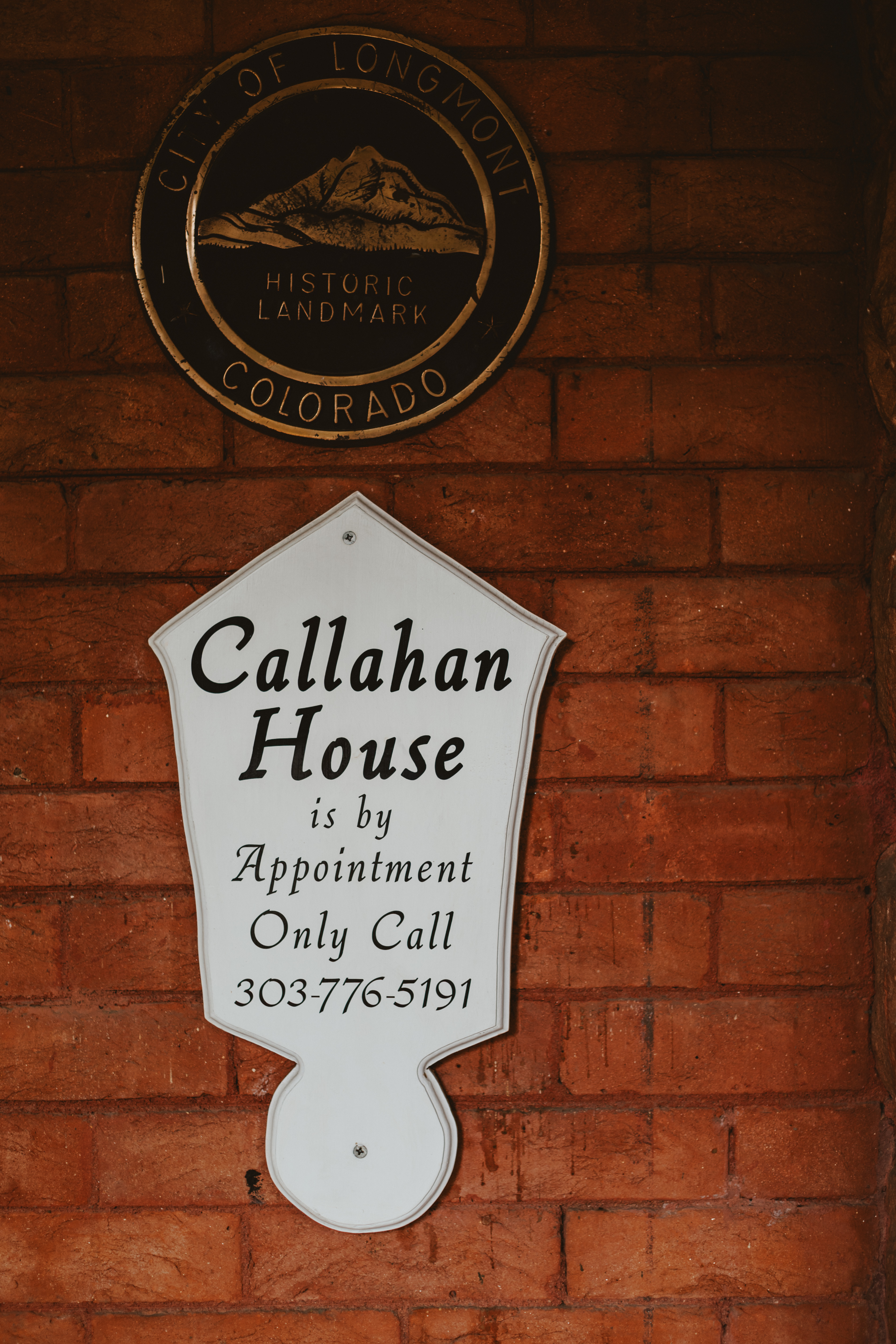 Callahan House historic landmark dedication sign